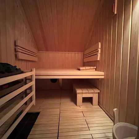 U Izhu With Private Pool, Sauna & Bbq