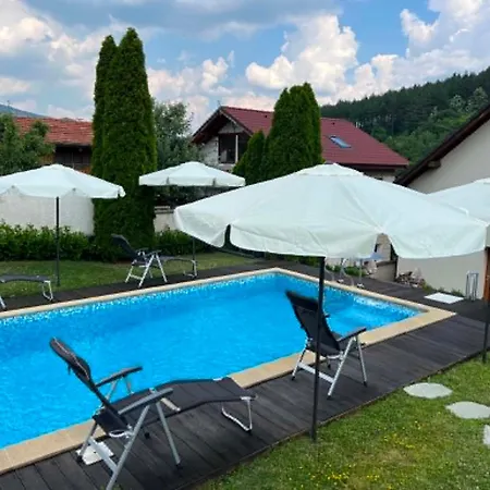 U Izhu With Private Pool, Sauna & Bbq Διαμέρισμα Prewala