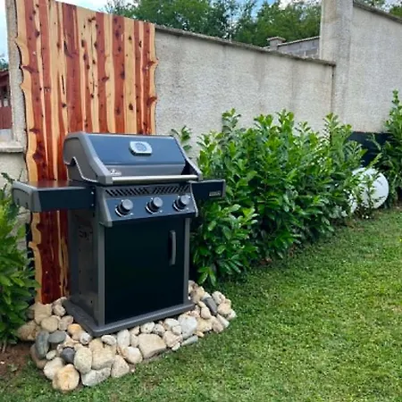 Διαμέρισμα U Izhu With Private Pool, Sauna & Bbq Prewala