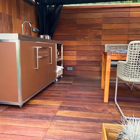 Διαμέρισμα U Izhu With Private Pool, Sauna & Bbq *