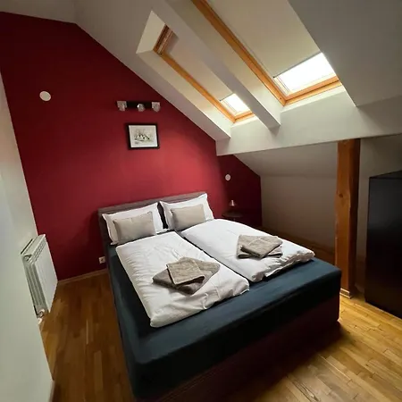 U Izhu With Private Pool, Sauna & Bbq Διαμέρισμα *