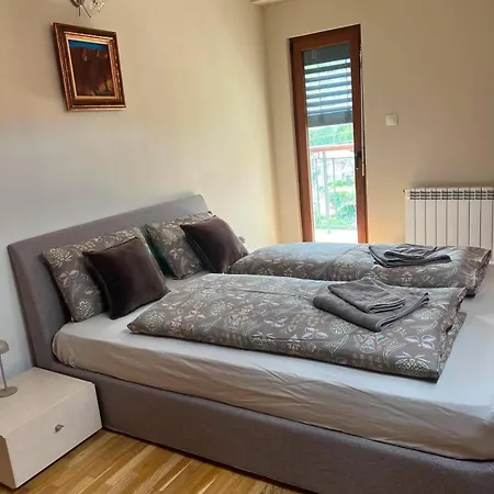 U Izhu With Private Pool, Sauna & Bbq Prewala