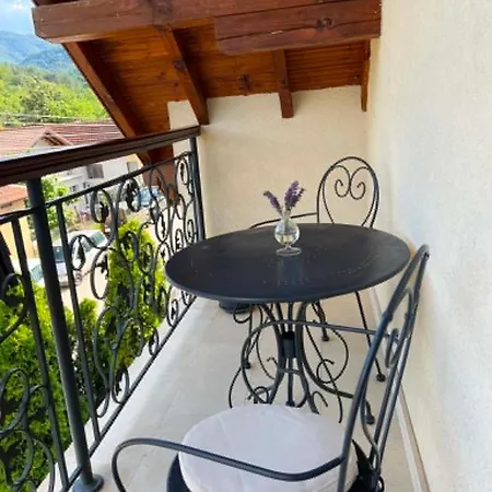 Διαμέρισμα U Izhu With Private Pool, Sauna & Bbq Prewala