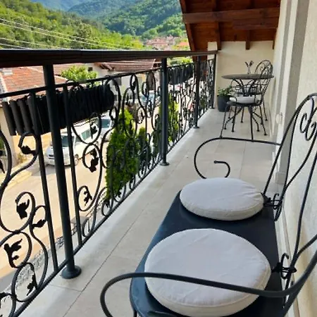 U Izhu With Private Pool, Sauna & Bbq
